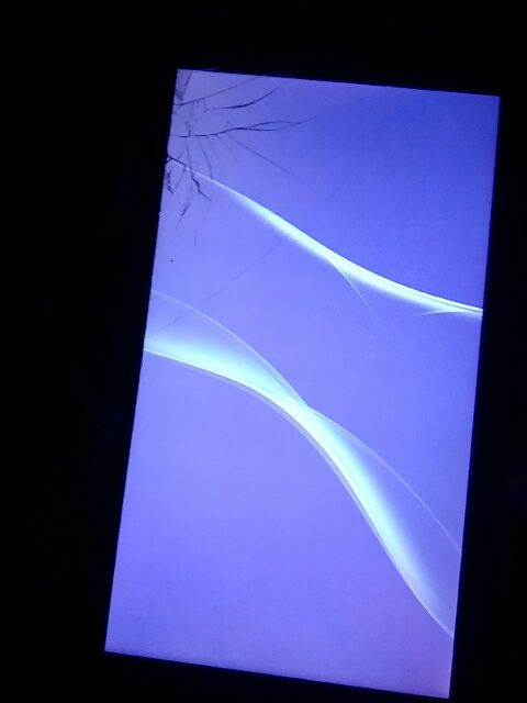 this keeps on happening to my xperia and it  restarts again  keeping on pausing