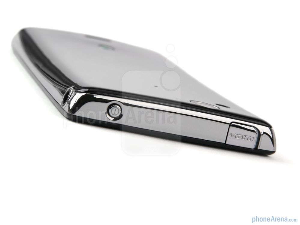 Sony-Ericsson-Xperia-arc-S-Review-Design-12.jpg