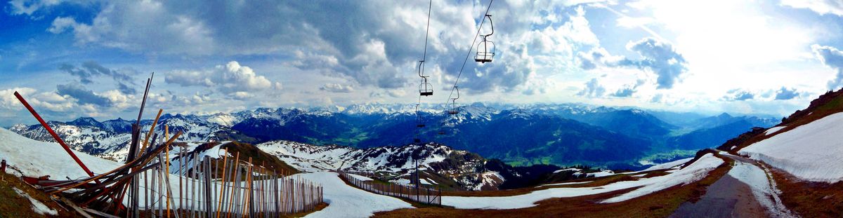 Hoch oben auf den Bergen Tirols