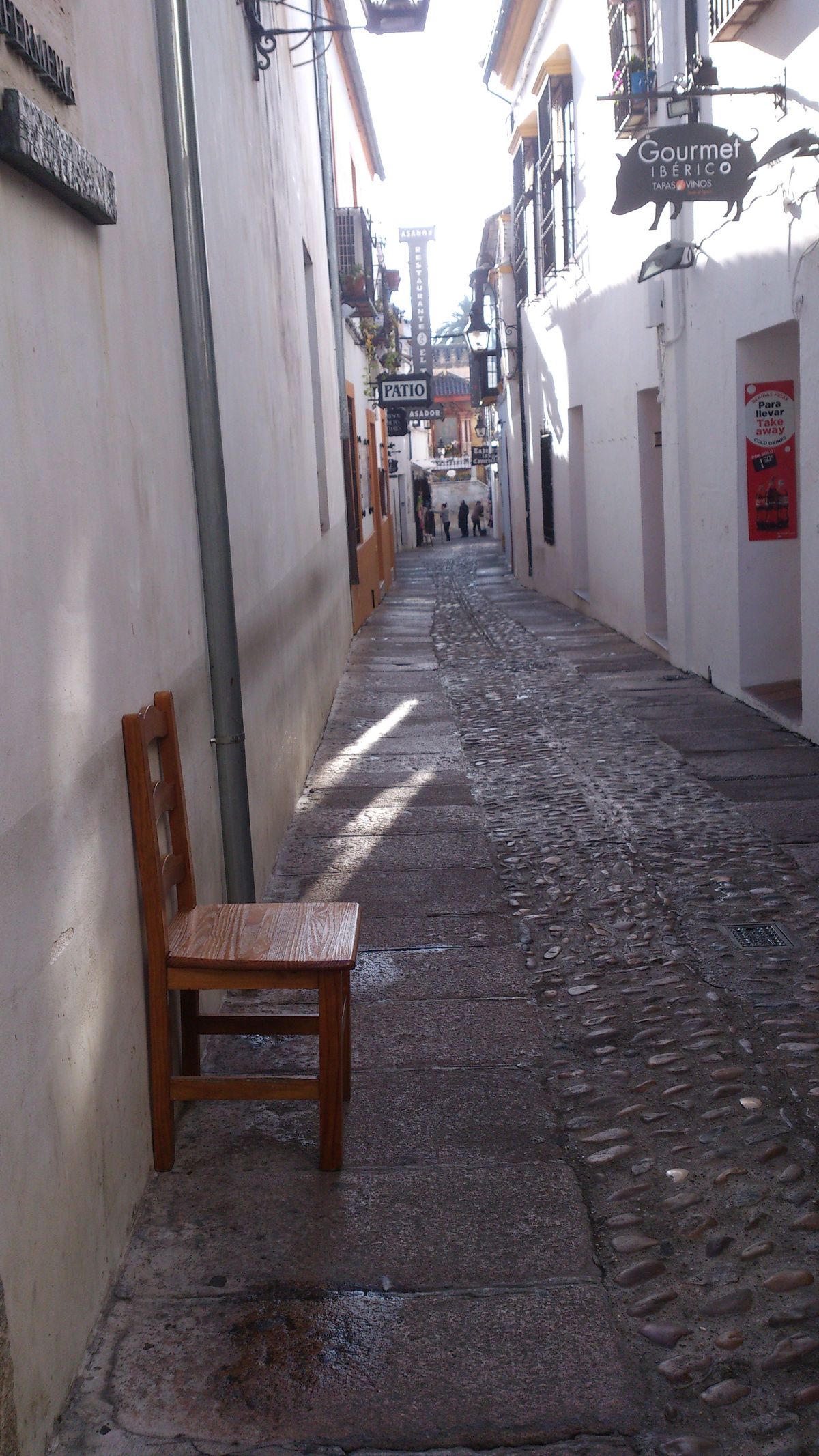 silla en la calle 