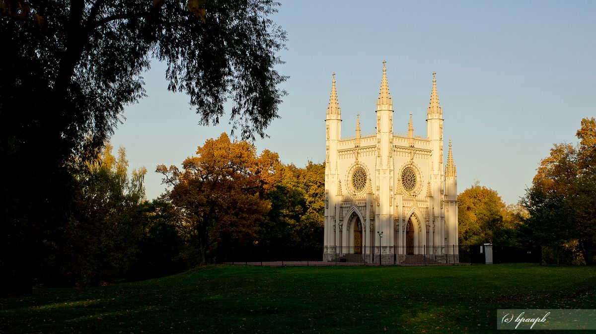 Peterhof | Alexandria | Gothic chapel