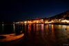 Insel Brac (Kroatien) - Bol bei Nacht... durch die lange Belichtungszeit und unruhigem Meer wurde das vordere Boot nicht schön abgebildet.. hätte lieber, dass es gar nicht drauf wäre, war aber leider nicht machbar!