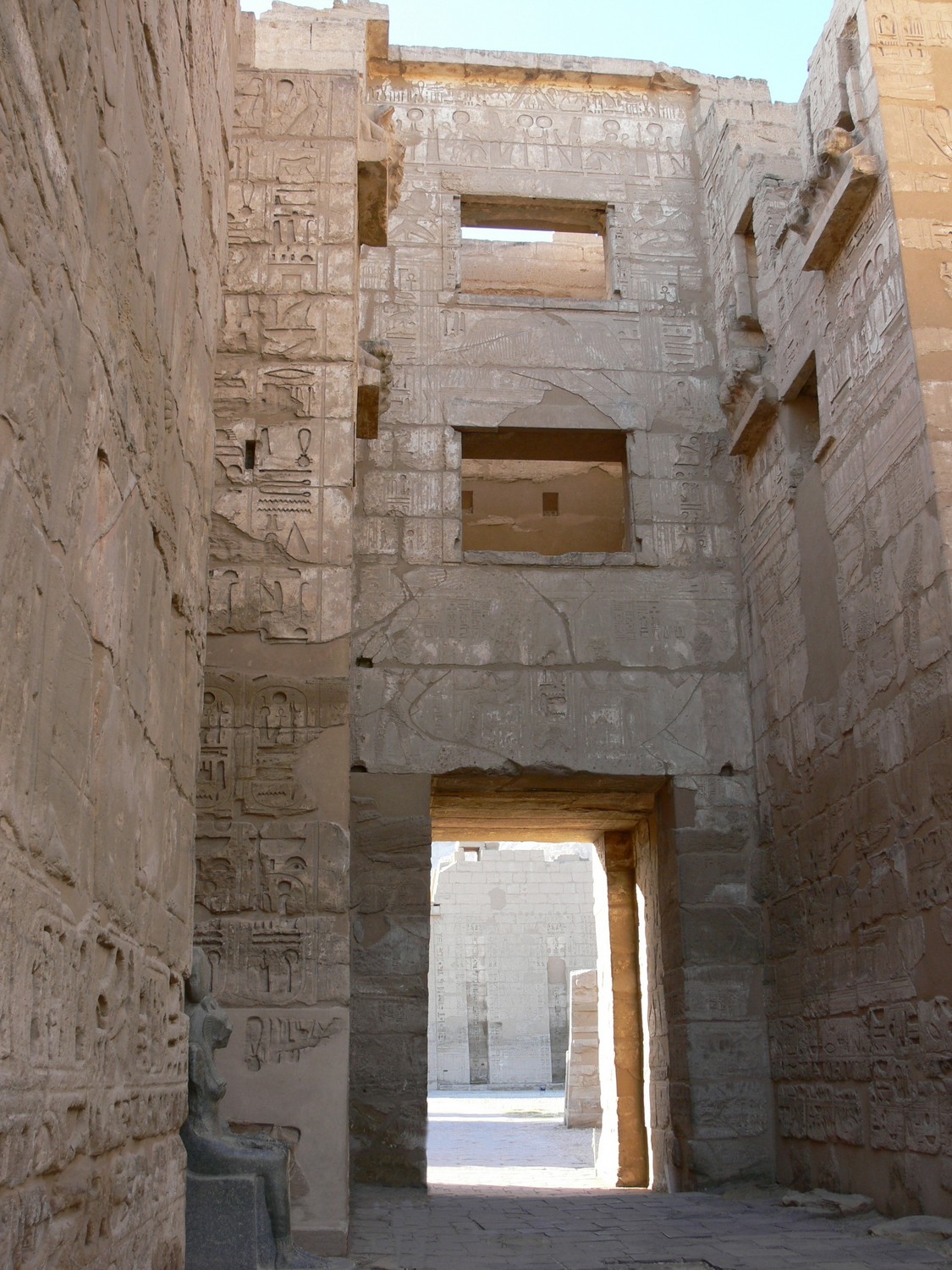 Medinet_Habu