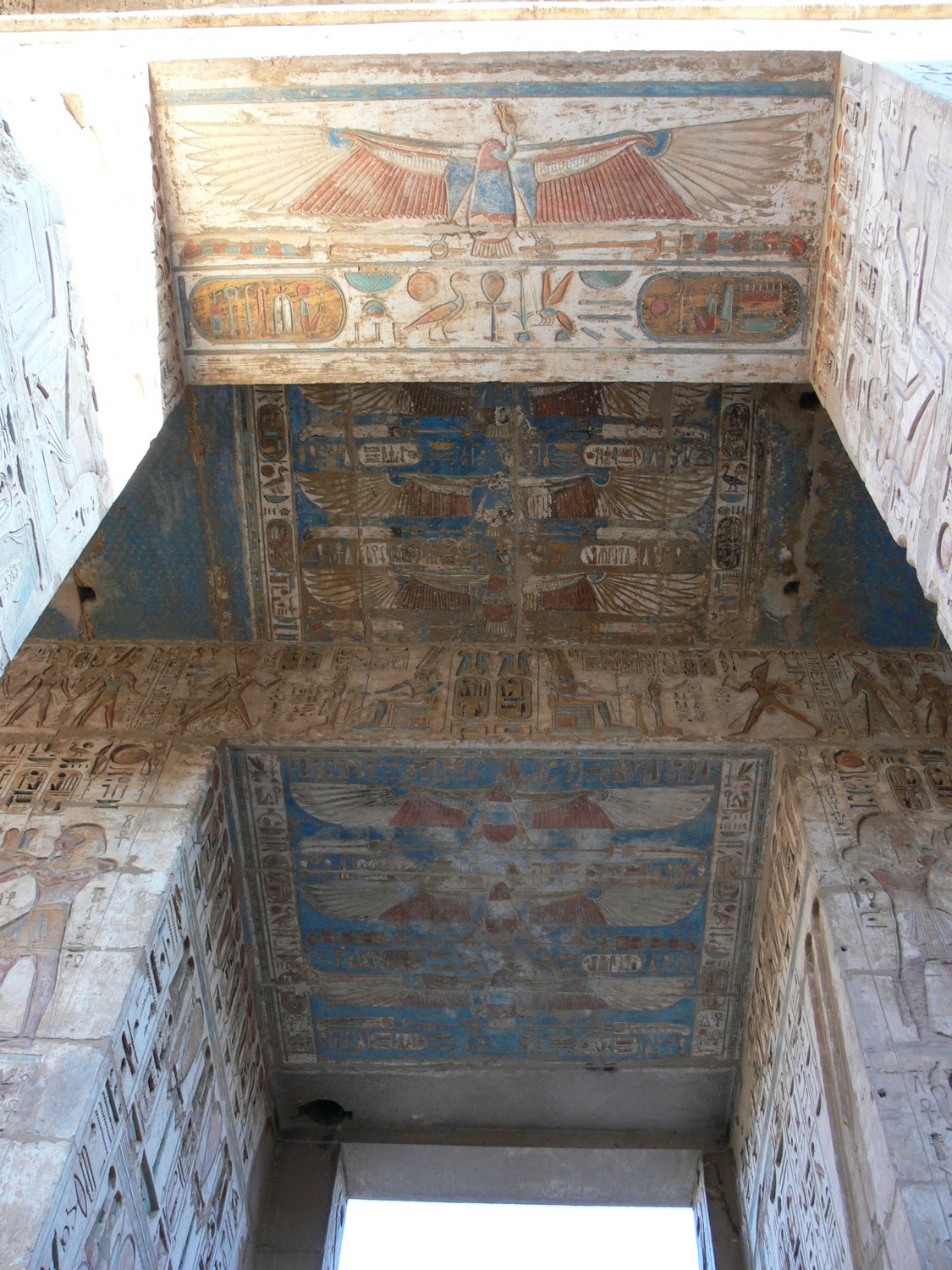 Medinet_Habu