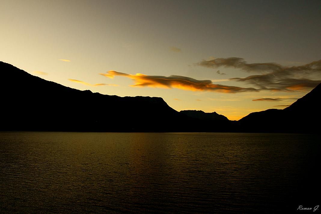 Abendstimmung am Reschensee am 5. Oktober 2009