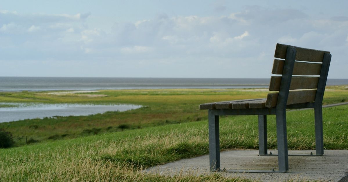 ... den Blick schweifen lassen
... Wind auf der Haut spüren
... die Ruhe genießen !!

Grüße aus dem Norden ! :-)