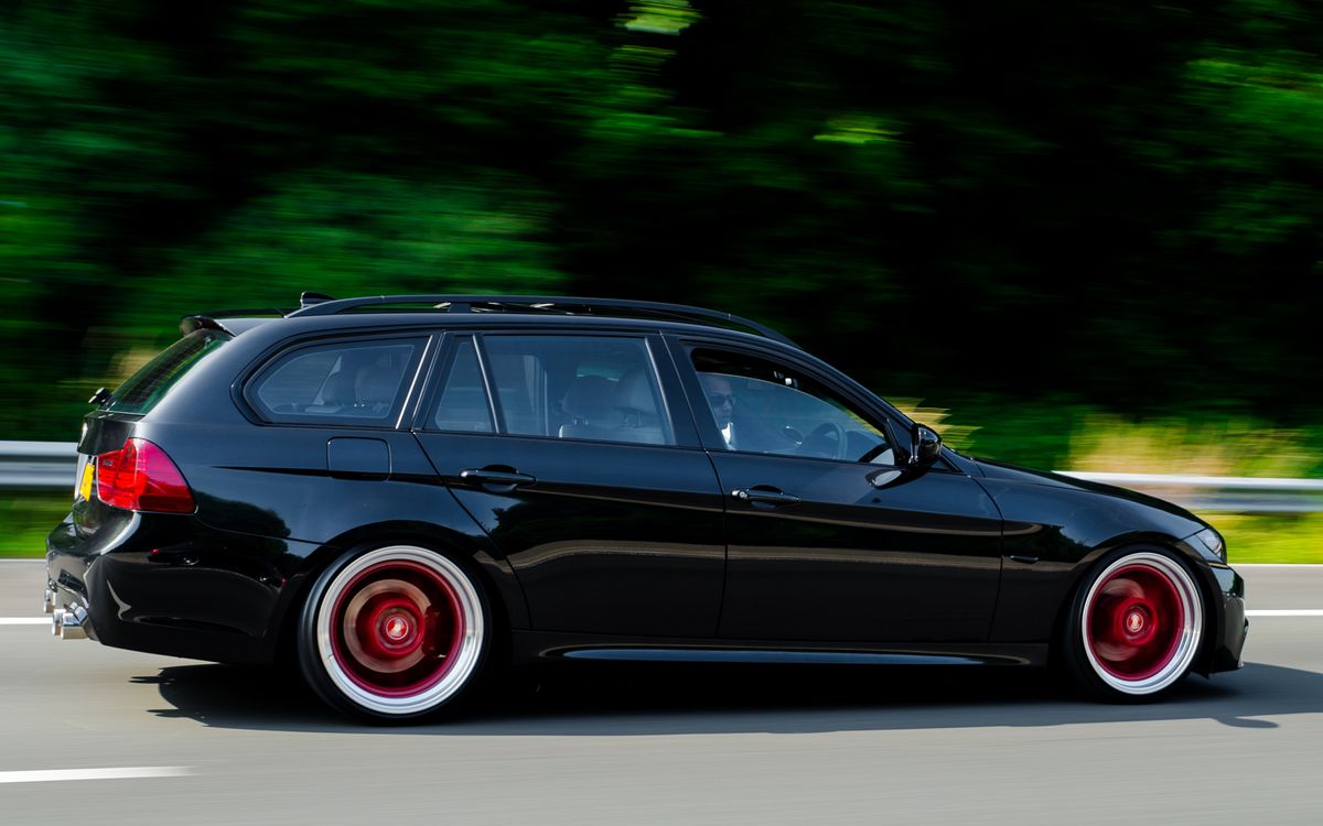 Taken on our way to a BMW show. The owner of this tourer has been after some photos for a long time and I was happy to oblige. Was real surprised at how well the car popped from the background. Taken with the SLT-A58 and the SAL1650F28